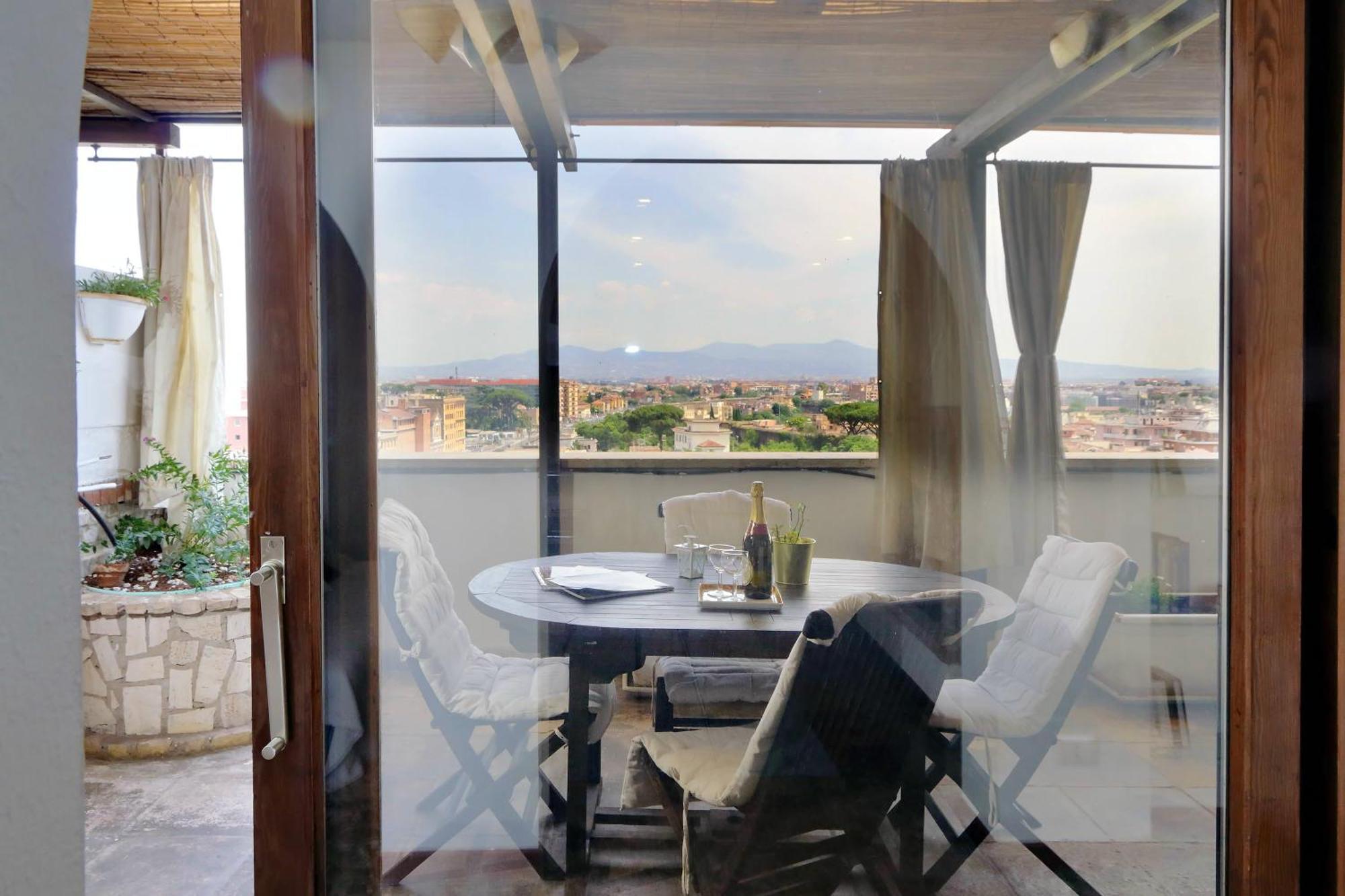 Super Attico Con Terrazza Lodi Apartment Rom